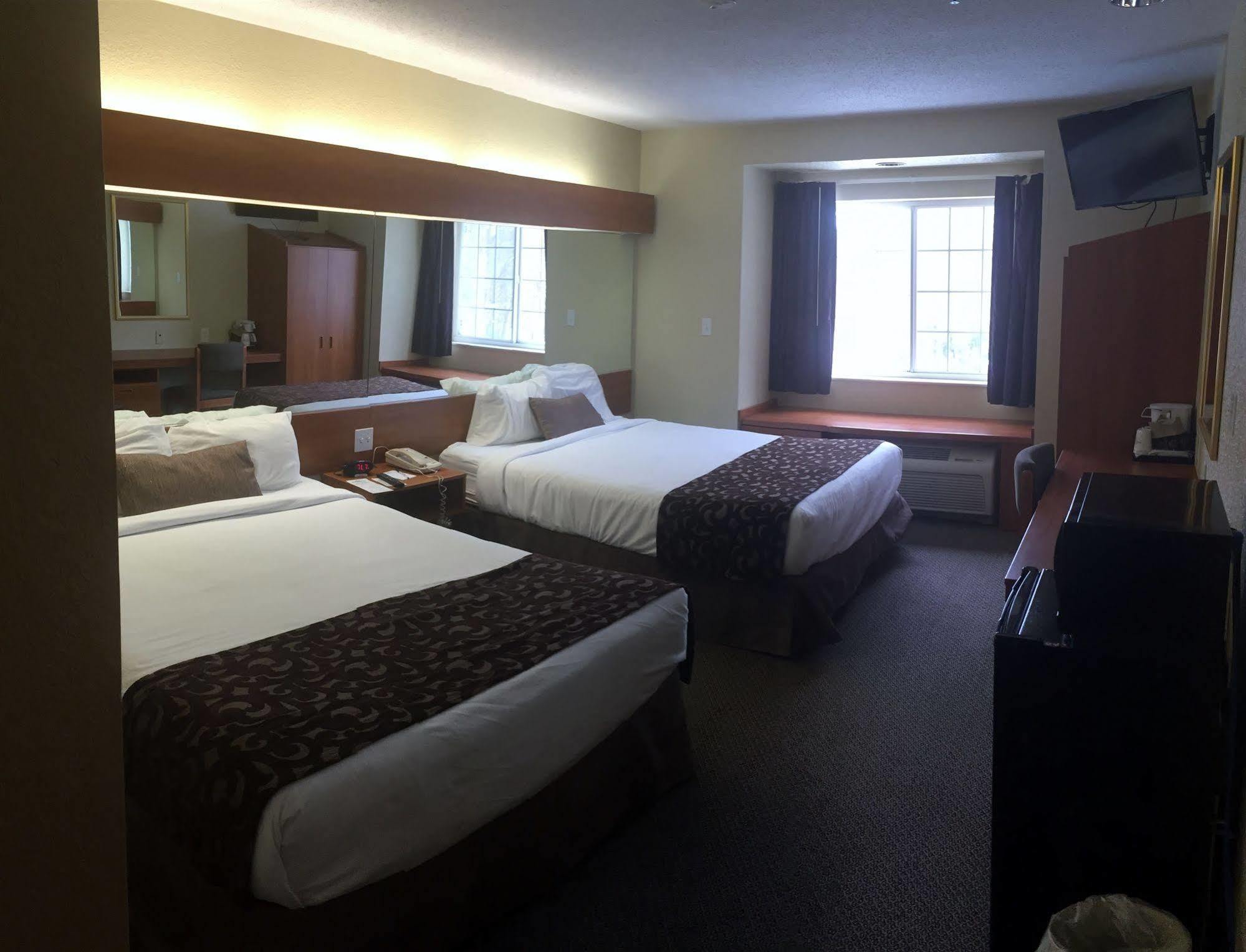 Microtel Inn & Suites Beckley East Exterior photo