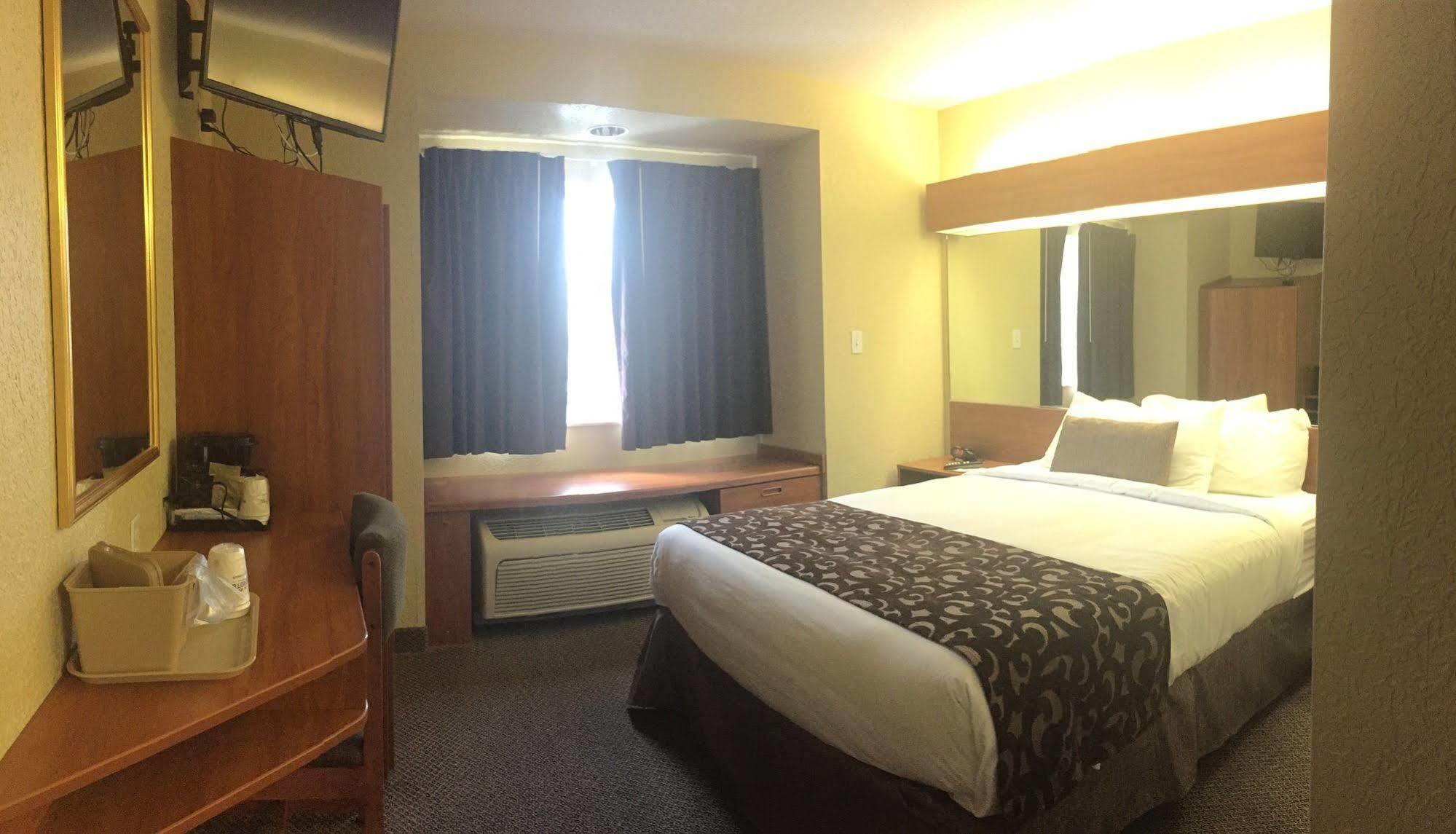 Microtel Inn & Suites Beckley East Exterior photo